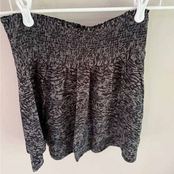 Rails Addison Skirt - Charcoal Grey Abstract Animal Print - Size Small - Picture 5 of 12